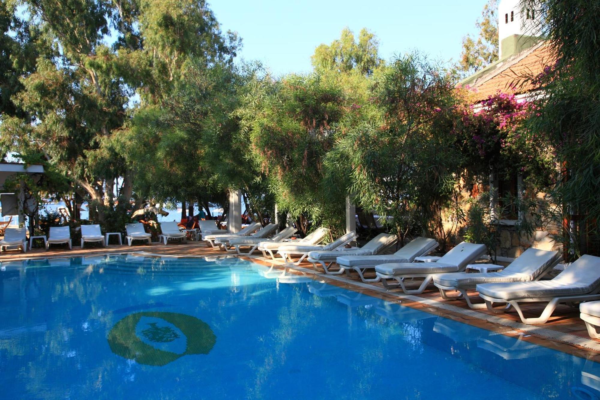 Okaliptus Otel Bitez Exterior photo