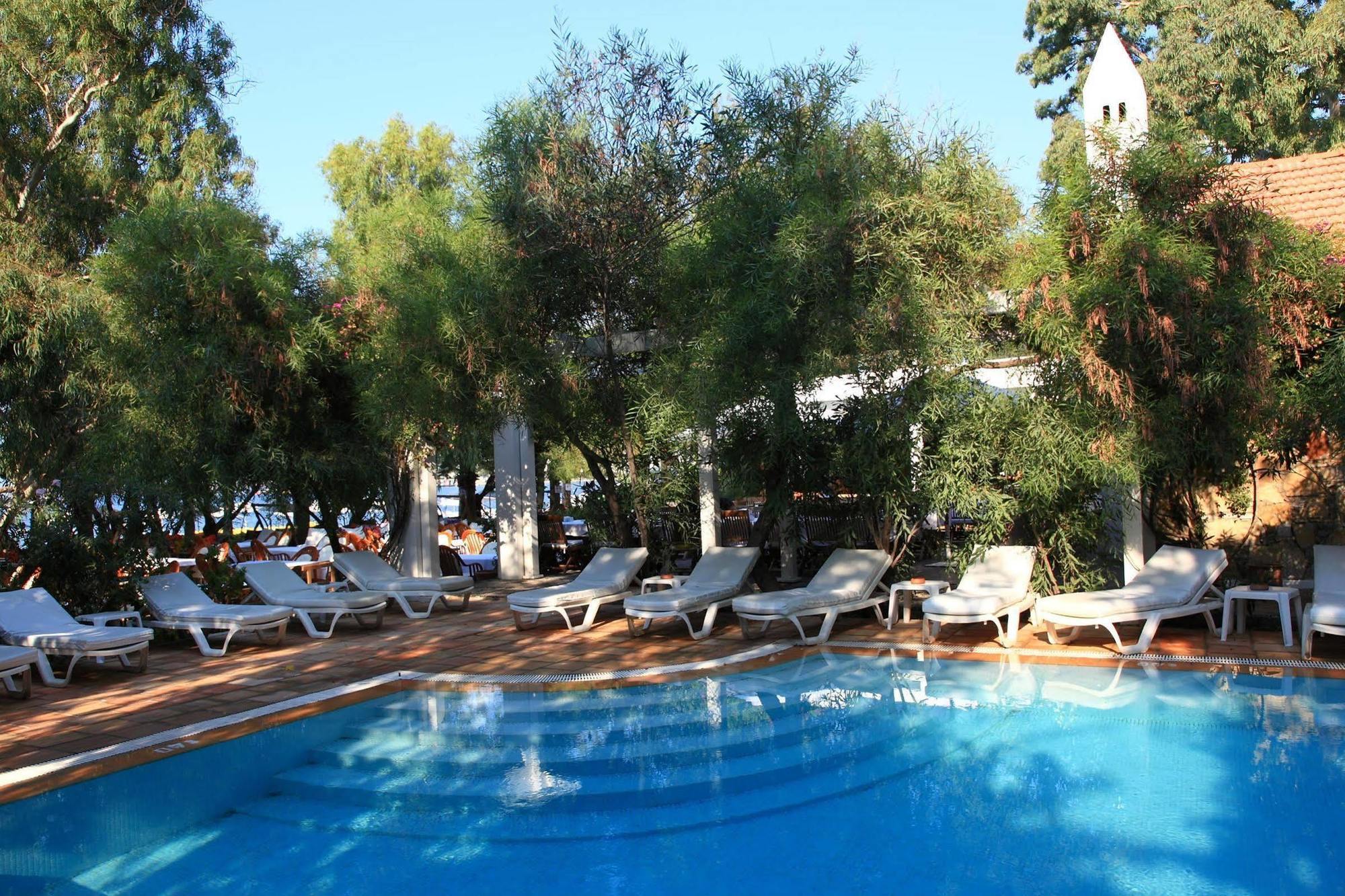 Okaliptus Otel Bitez Exterior photo