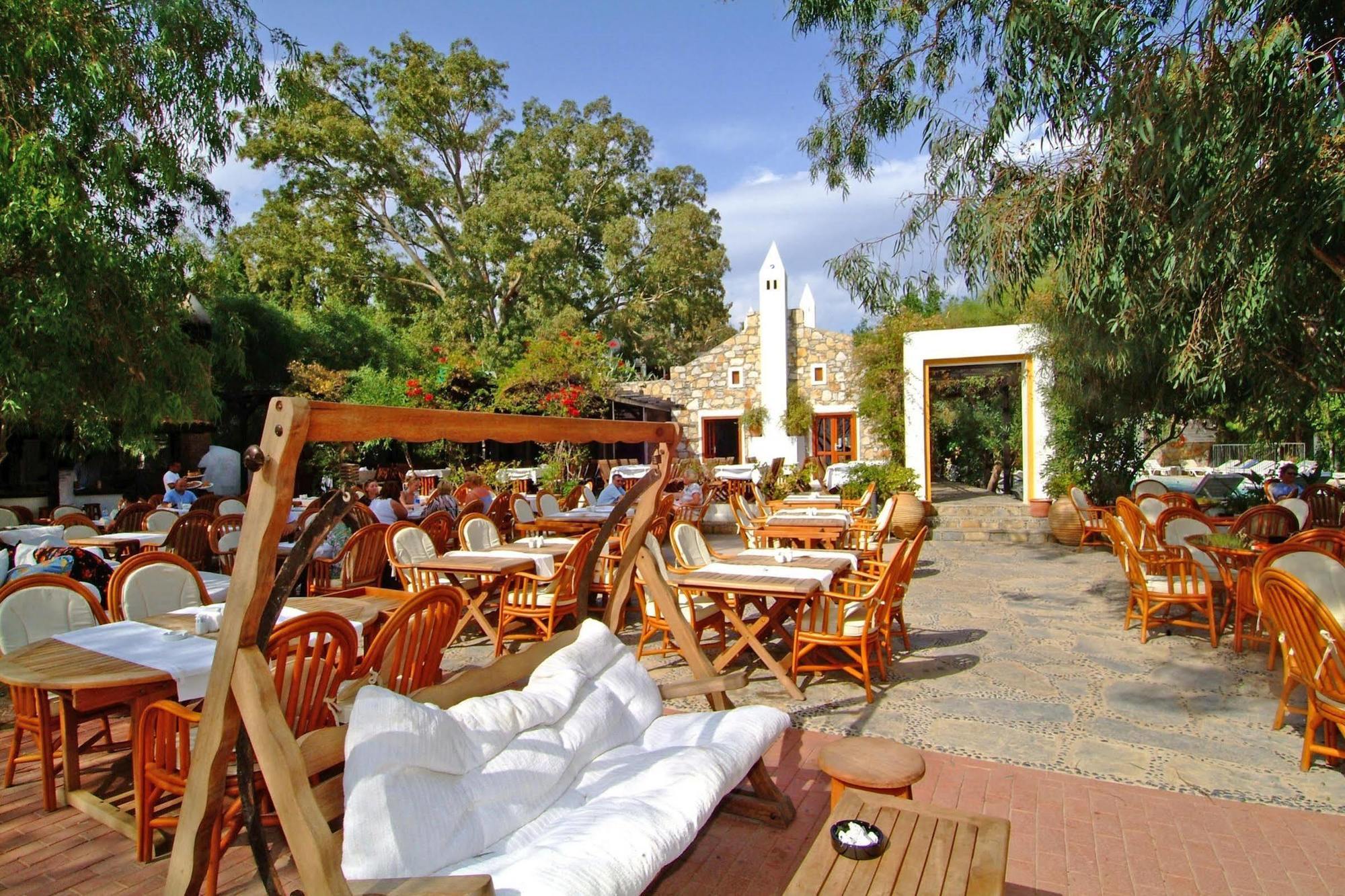 Okaliptus Otel Bitez Exterior photo